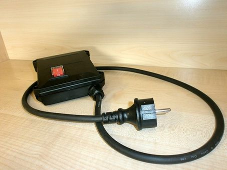 Корпус выключателя QUATTRO ELEMENTI G1001Inox +сетевой шнур (910-195-027042)