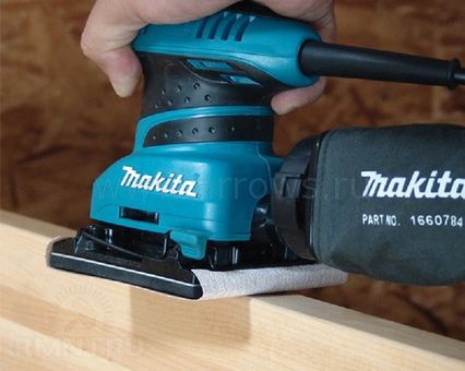 Шлифмашина вибрационная MAKITA BO4557 (180 Вт, 112/102 мм, раб.ход 1,5мм, 1 кг, коробка) (BO4557)