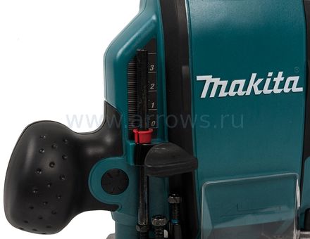Фрезерная машина MAKITA RP0900K (900 Вт, цанги 6-8мм, 27000об, раб.ход 57мм, 2.7кг, кейс) (RP0900K)