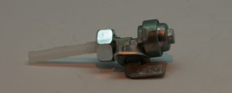 Краник топливный DDE DPG9551E/DPG10551E/DPG10553E унив. резьба внутр --> 90-0264