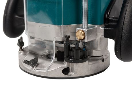 Фрезерная машина MAKITA 3612C (1650 Вт, цанга 12мм, 9000-23000об/м, раб.ход 60мм, 6кг, короб (3612C)