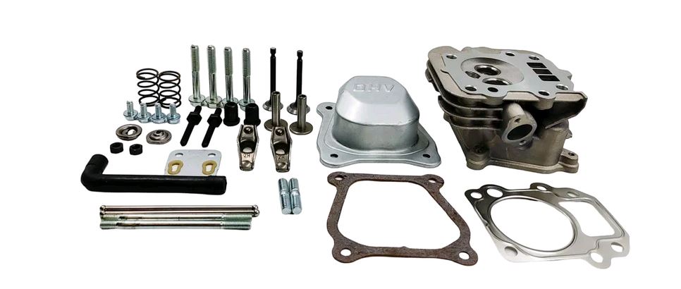 Головка цилиндра UNITED PARTS в сборе 154F, 156F (ПОЛНЫЙ КОМПЛЕКТ, шпильки, клапанная крышка, прокладки, детали головки цилиндра)